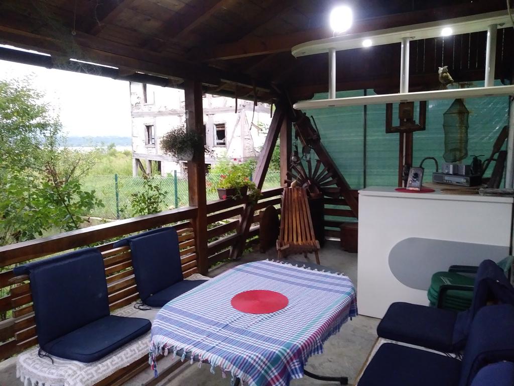 Cottage Memić Lake Modrac