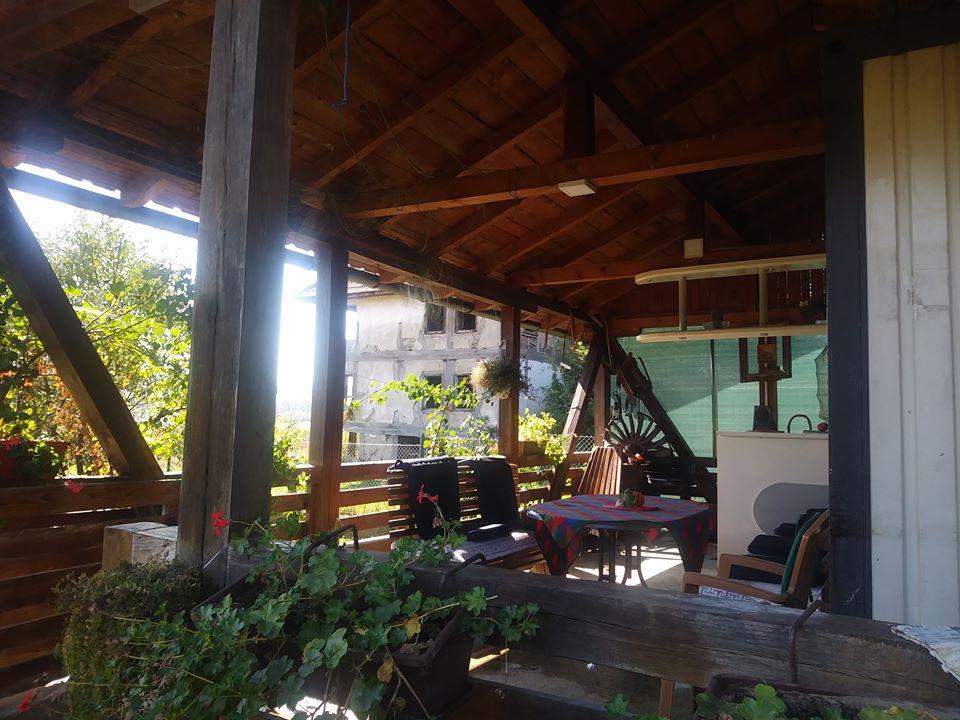 Cottage Memić Lake Modrac